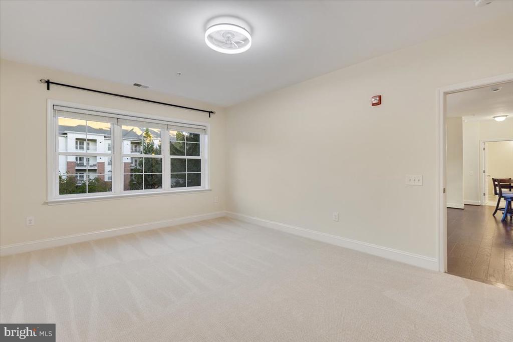 2907 BLEEKER STREET 3-106