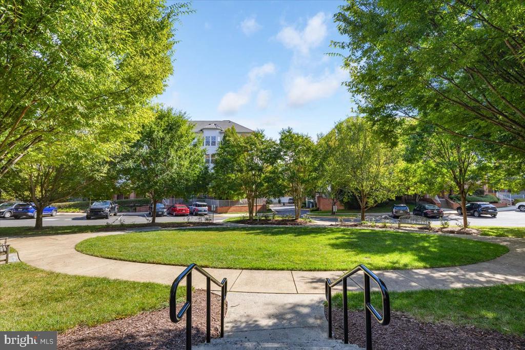 2907 BLEEKER STREET 3-106