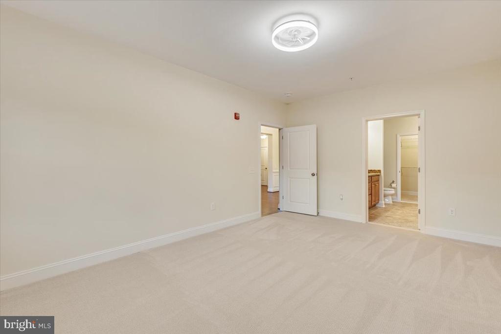 2907 BLEEKER STREET 3-106