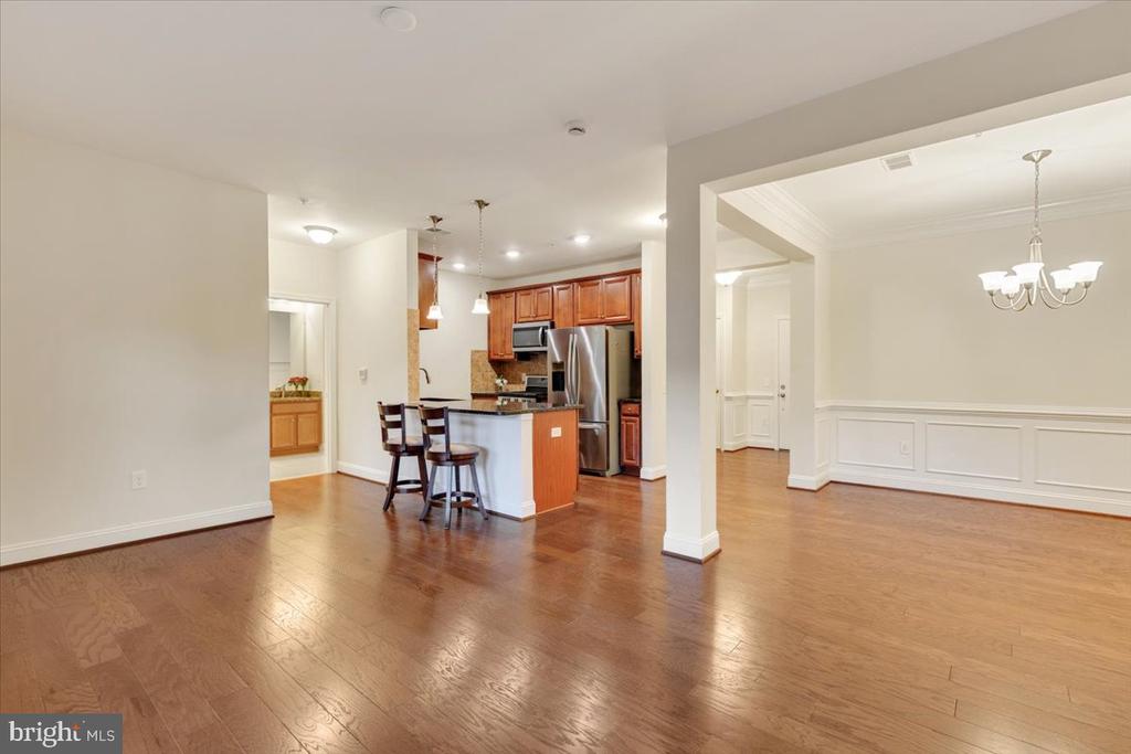 2907 BLEEKER STREET 3-106