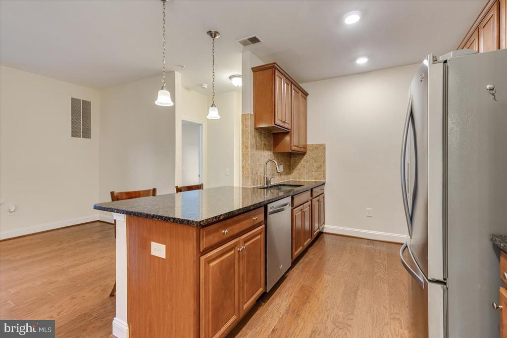 2907 BLEEKER STREET 3-106