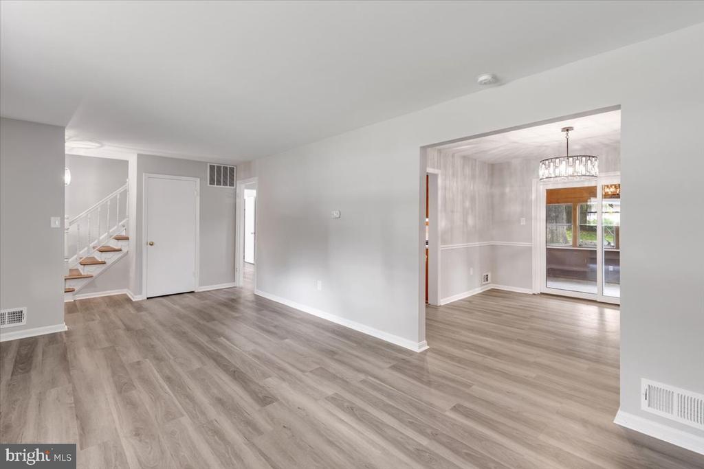 5605 VENTNOR LANE
