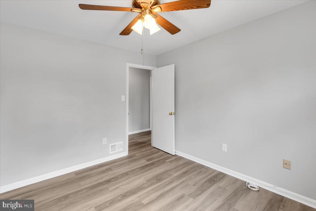 5605 VENTNOR LANE