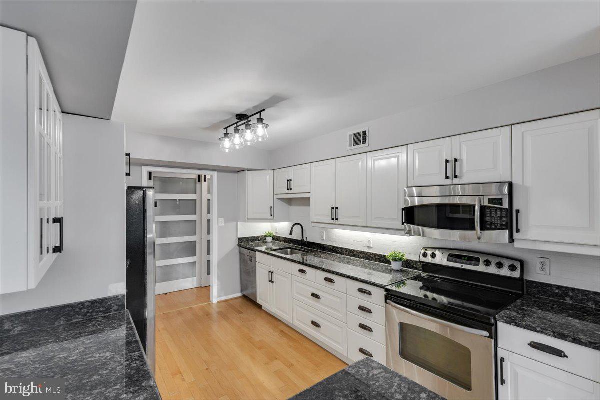 1534 CHURCH HILL PLACE