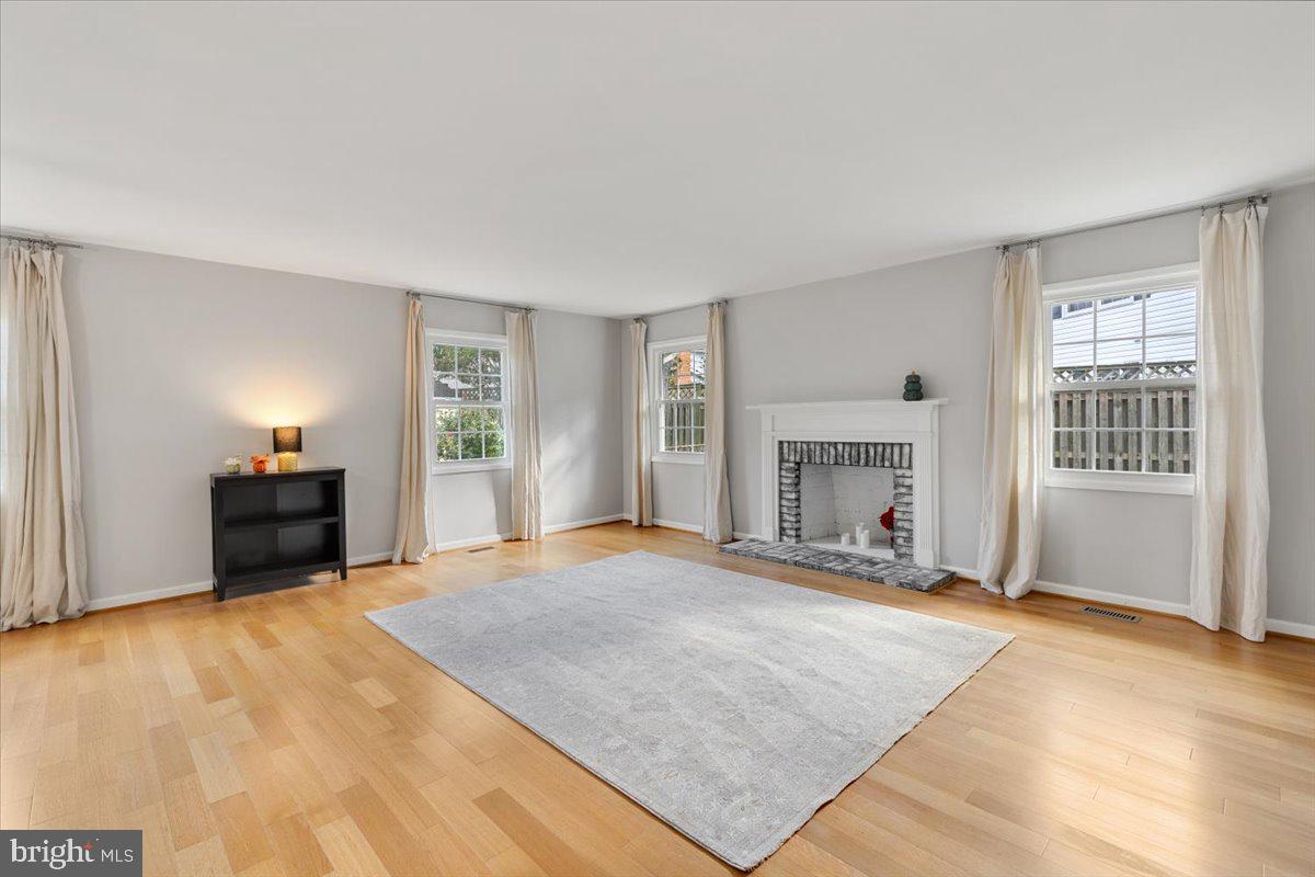 4133 POINT HOLLOW LANE