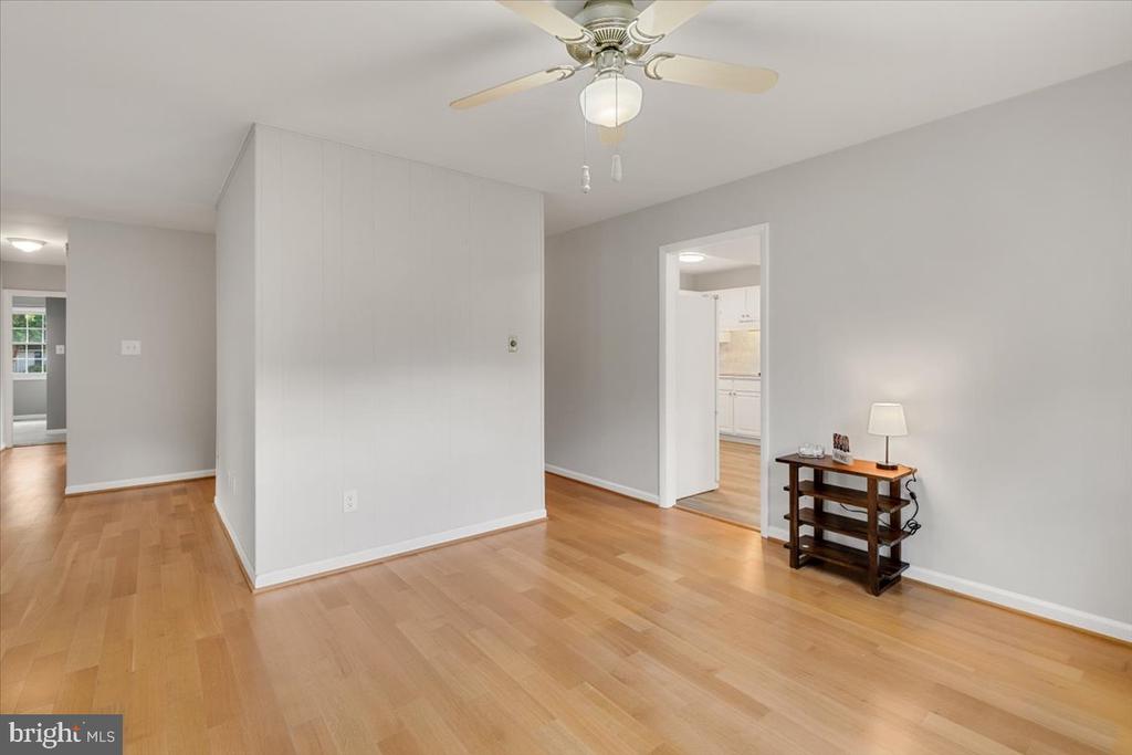 4133 POINT HOLLOW LANE