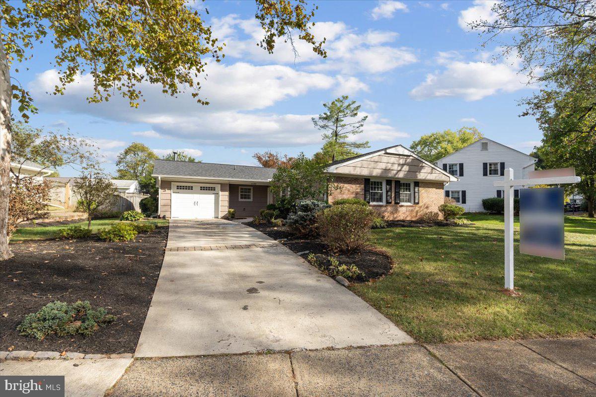 4133 POINT HOLLOW LANE