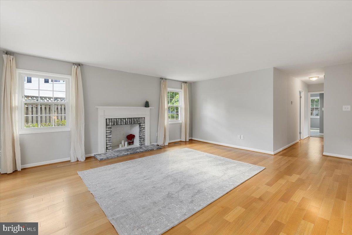 4133 POINT HOLLOW LANE