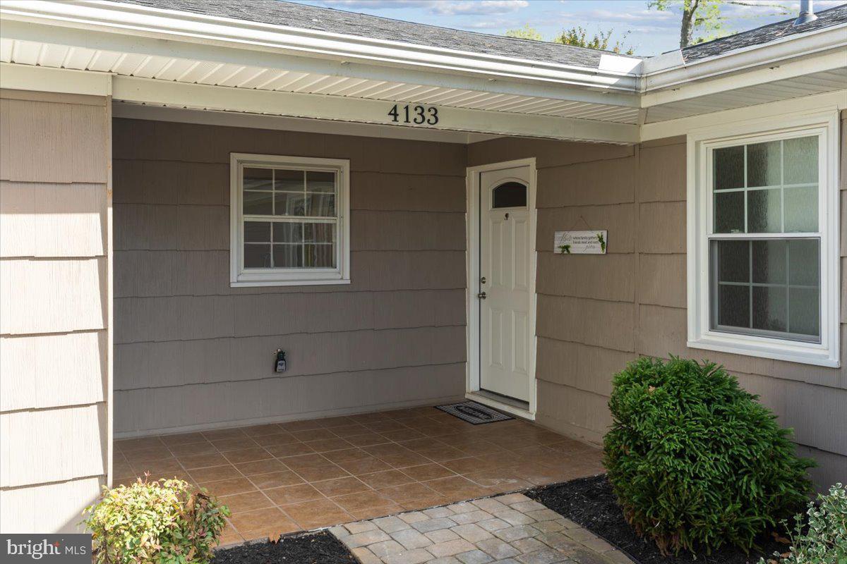 4133 POINT HOLLOW LANE