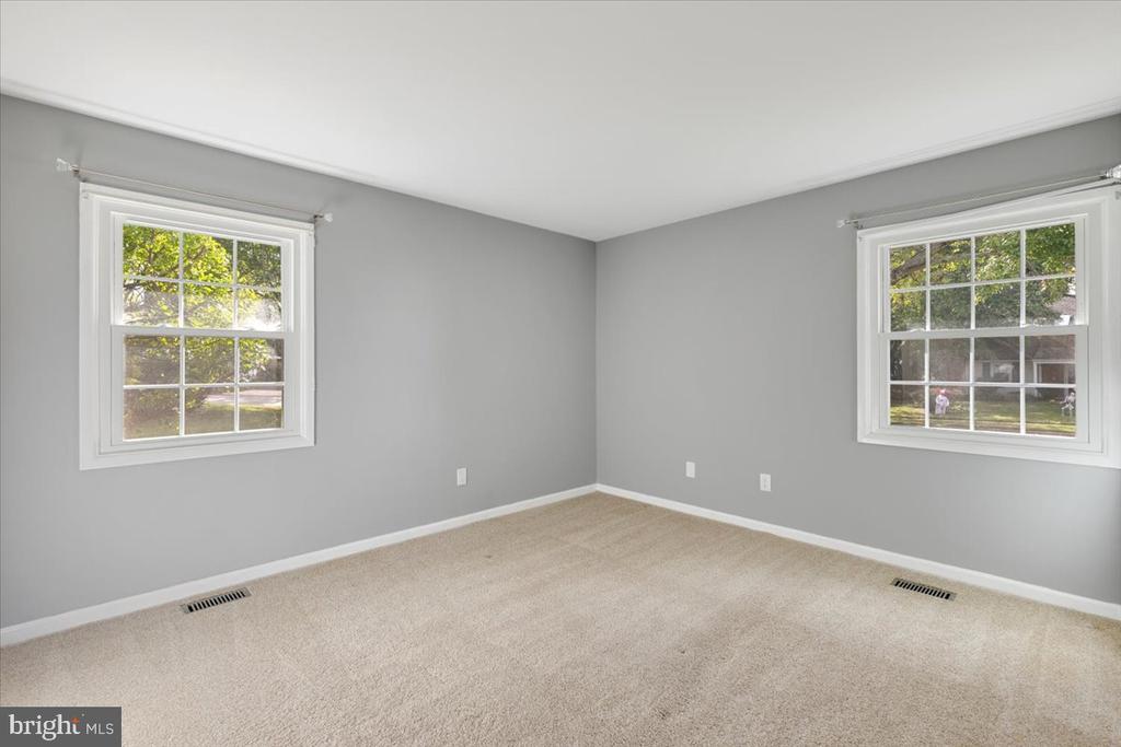 4133 POINT HOLLOW LANE