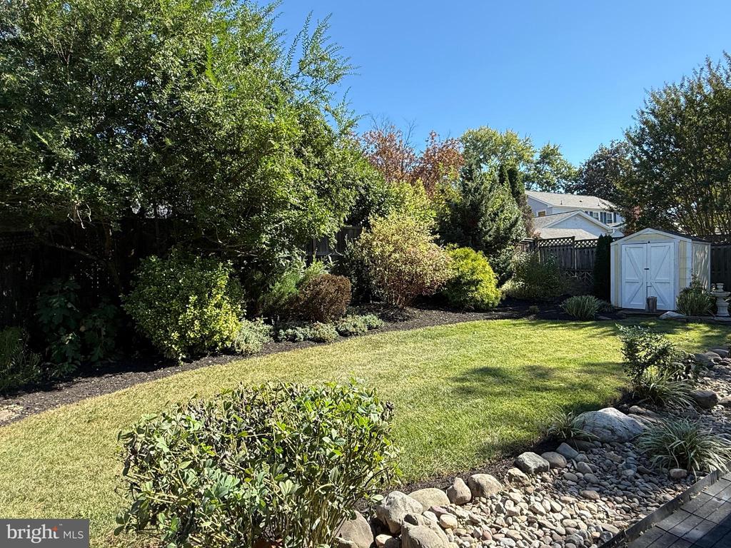 4133 POINT HOLLOW LANE