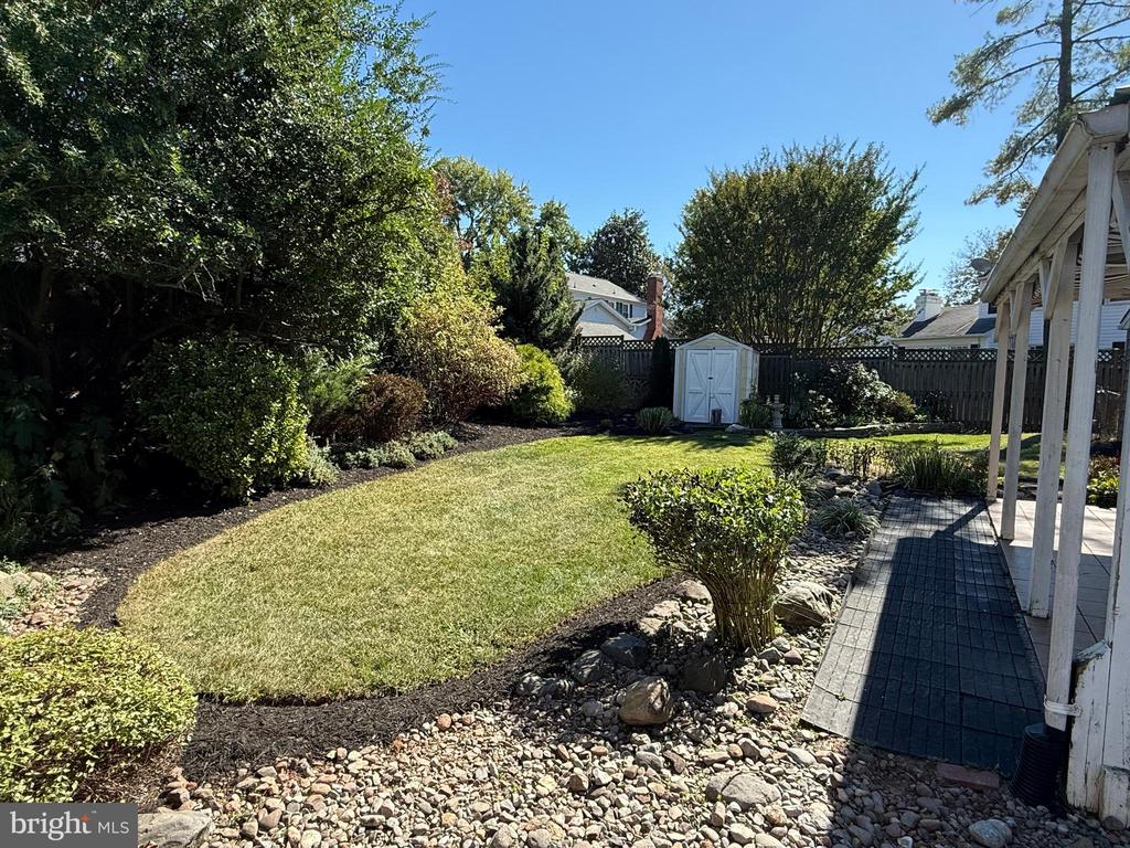 4133 POINT HOLLOW LANE