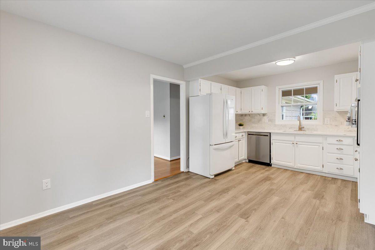 4133 POINT HOLLOW LANE