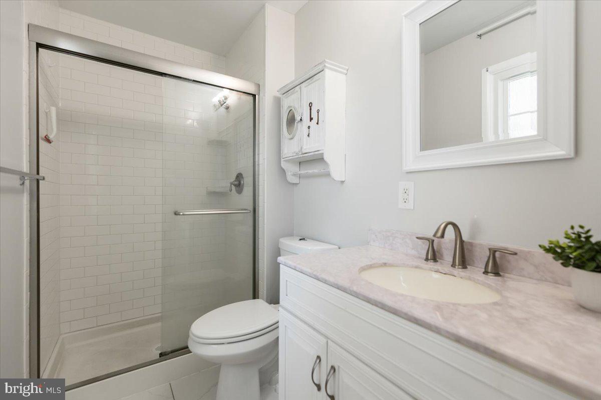 4133 POINT HOLLOW LANE