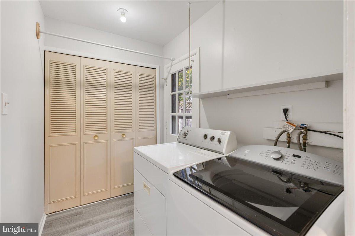 4133 POINT HOLLOW LANE