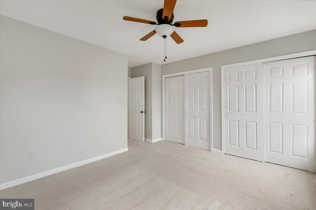 14159 AUTUMN CIRCLE