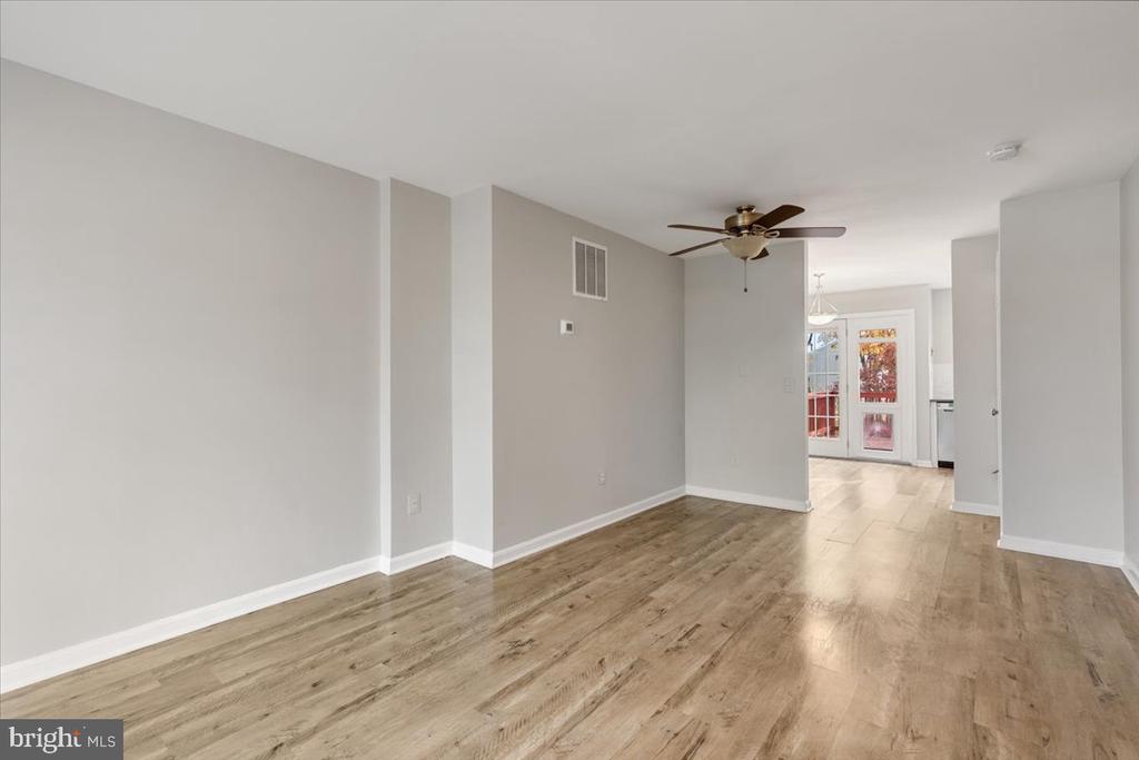14159 AUTUMN CIRCLE