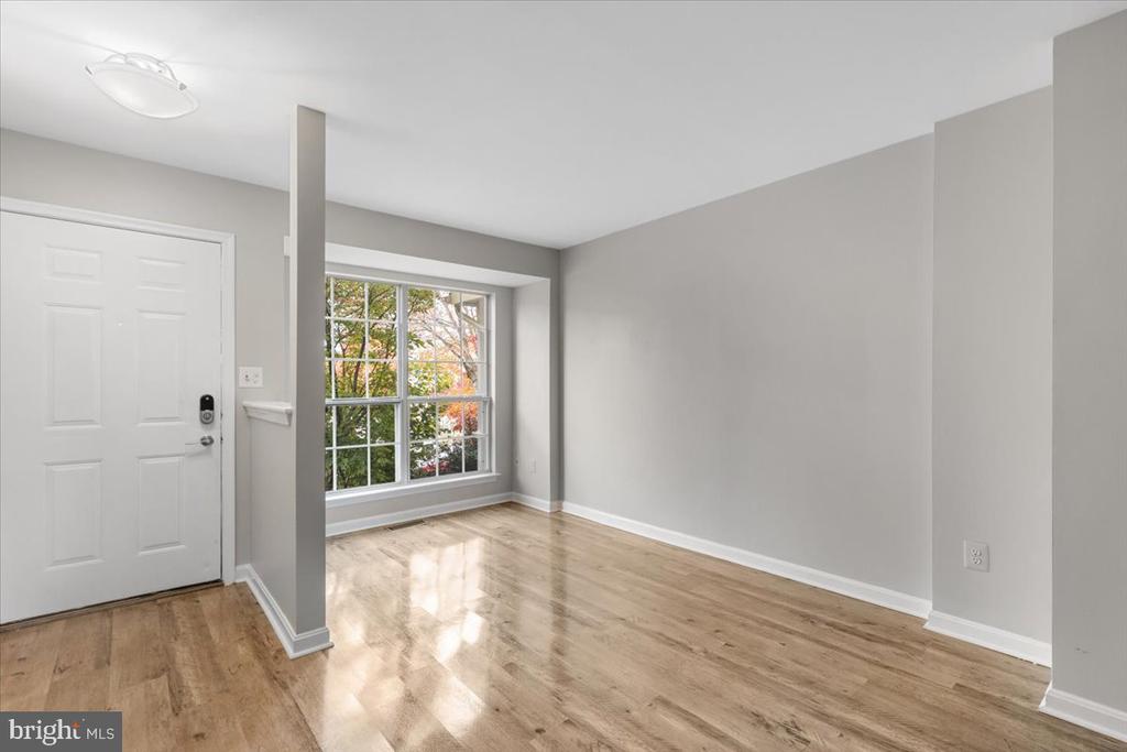 14159 AUTUMN CIRCLE