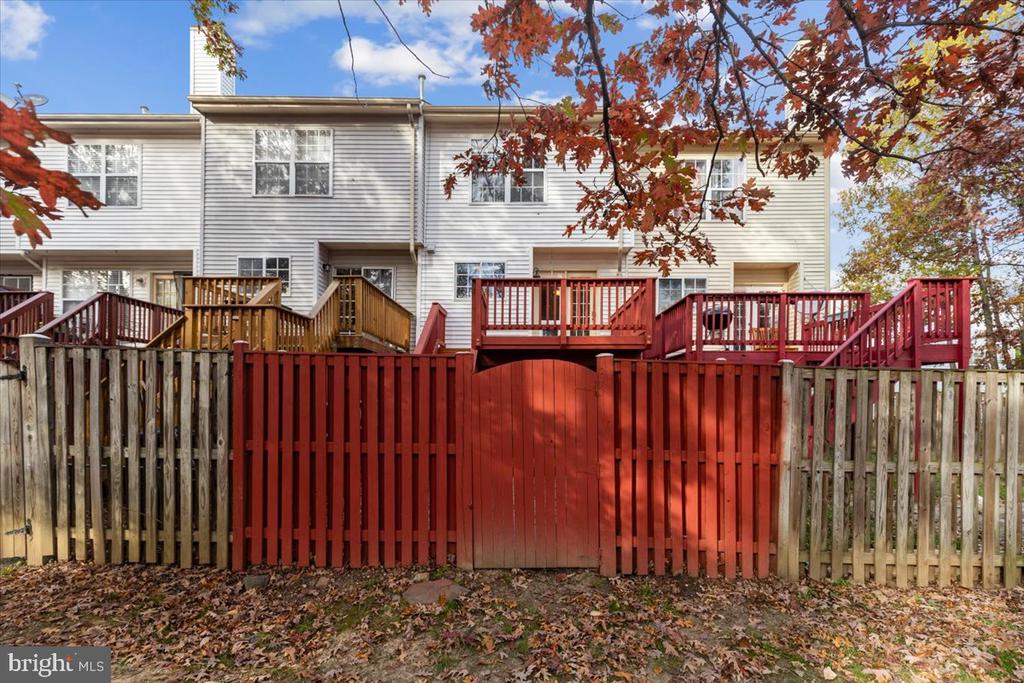 14159 AUTUMN CIRCLE