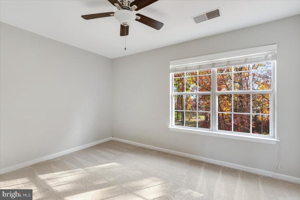 14159 AUTUMN CIRCLE