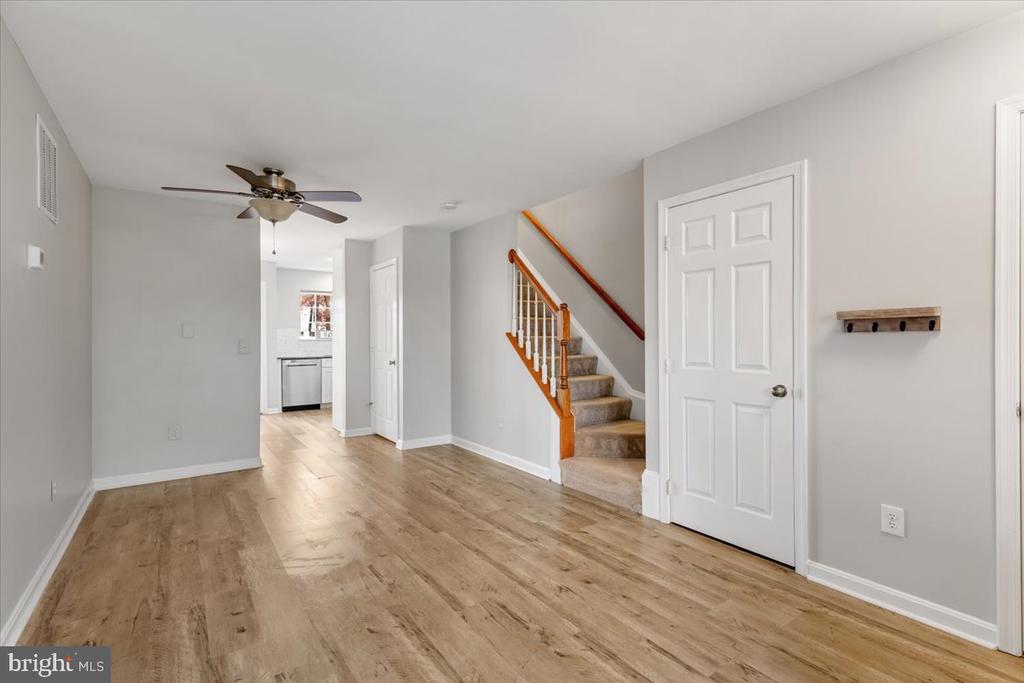 14159 AUTUMN CIRCLE