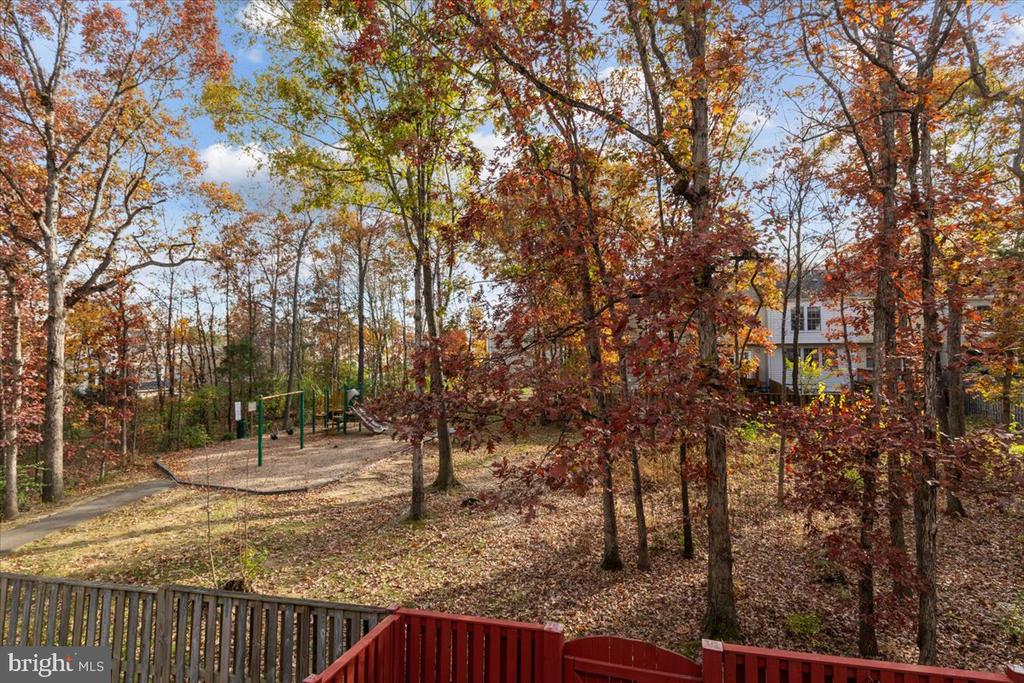 14159 AUTUMN CIRCLE