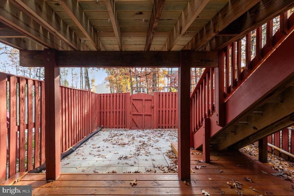 14159 AUTUMN CIRCLE