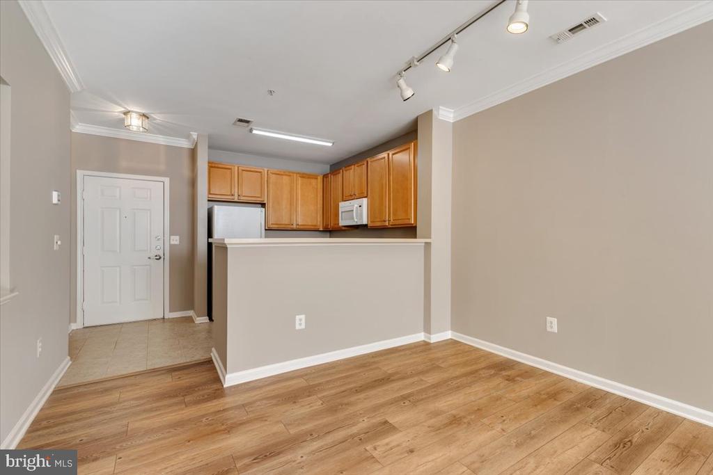 12001 MARKET STREET 257