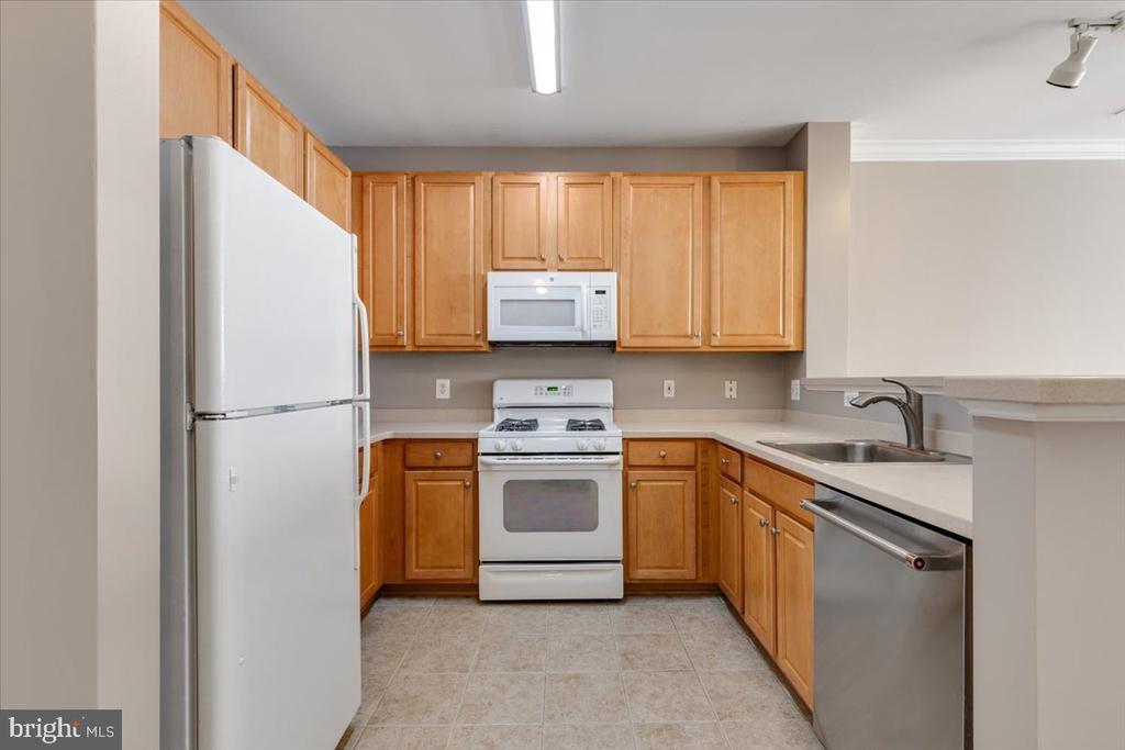 12001 MARKET STREET 257