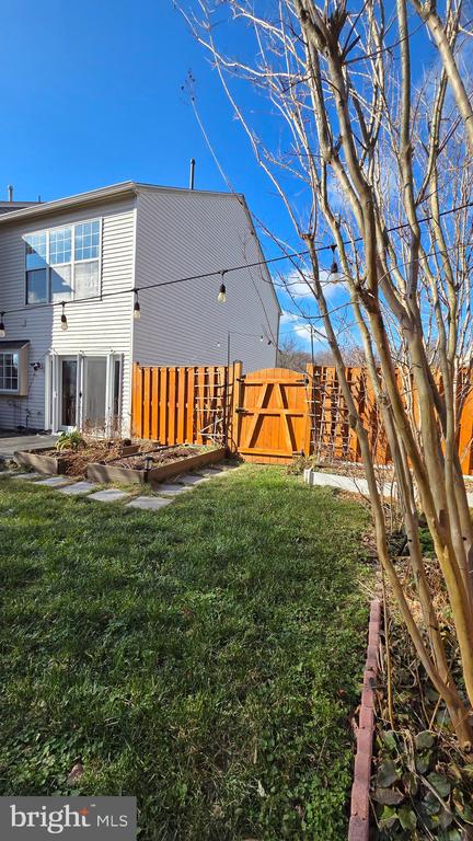 7114 WESTFIELD COURT