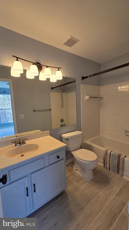 7114 WESTFIELD COURT
