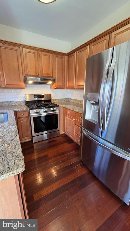 7114 WESTFIELD COURT