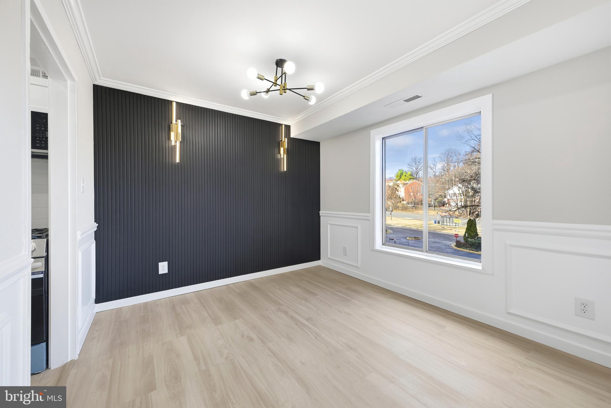 6001 ARLINGTON BOULEVARD 304