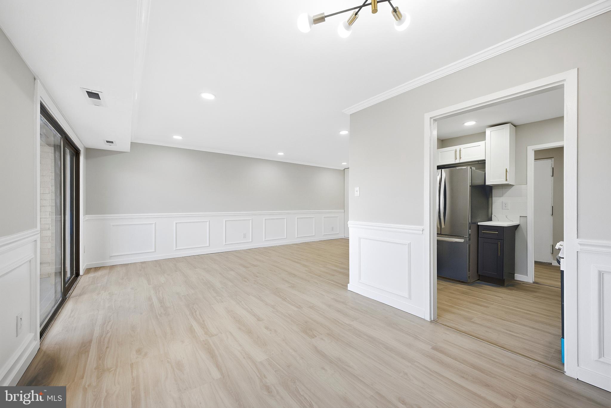 6001 ARLINGTON BOULEVARD 304