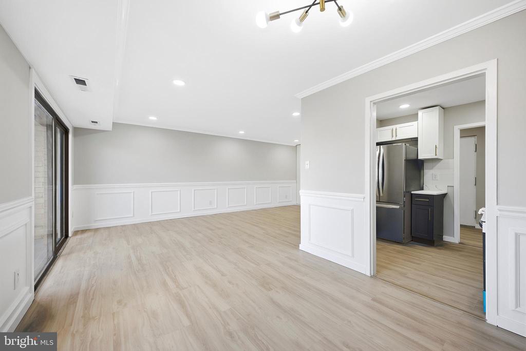 6001 ARLINGTON BOULEVARD 304