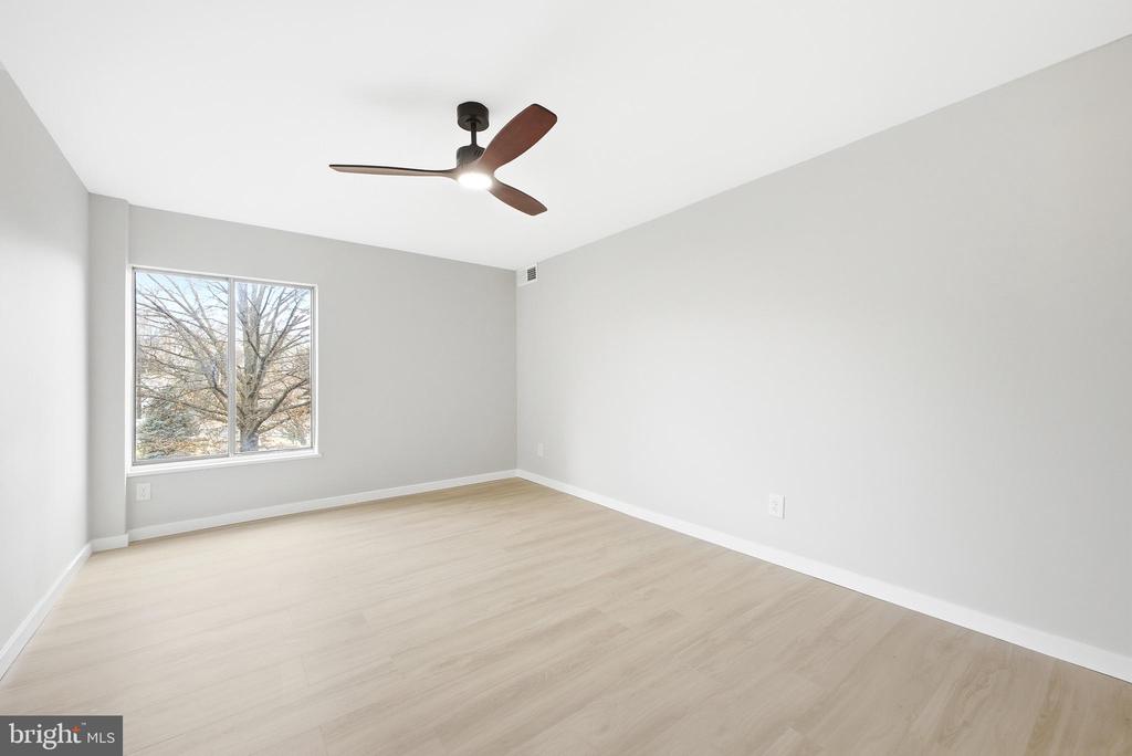 6001 ARLINGTON BOULEVARD 304