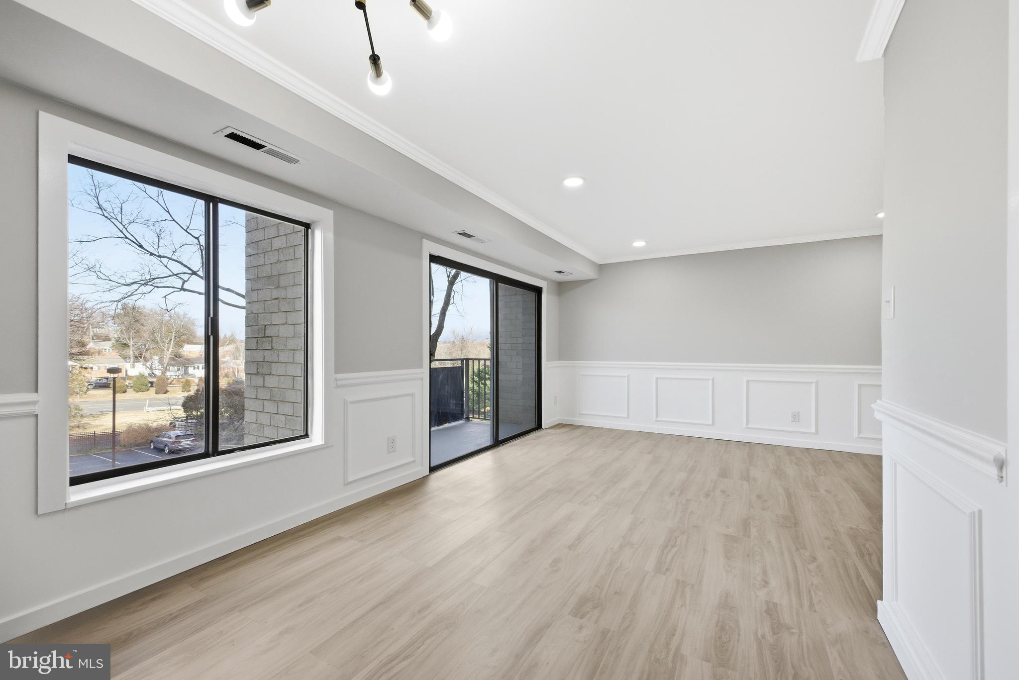 6001 ARLINGTON BOULEVARD 304