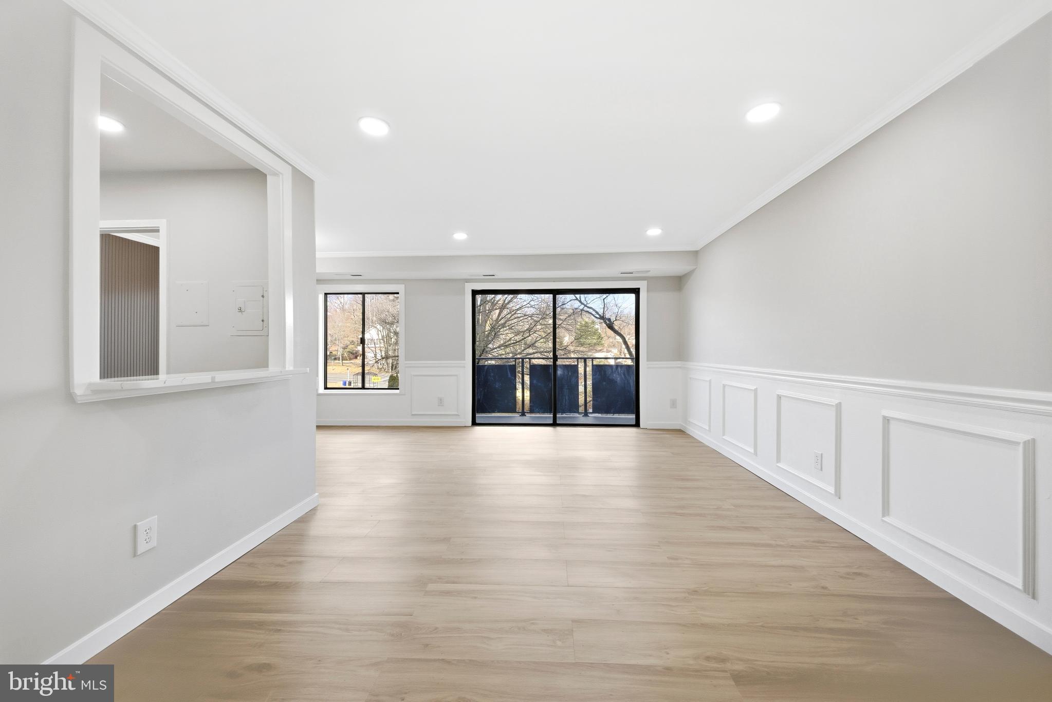 6001 ARLINGTON BOULEVARD 304