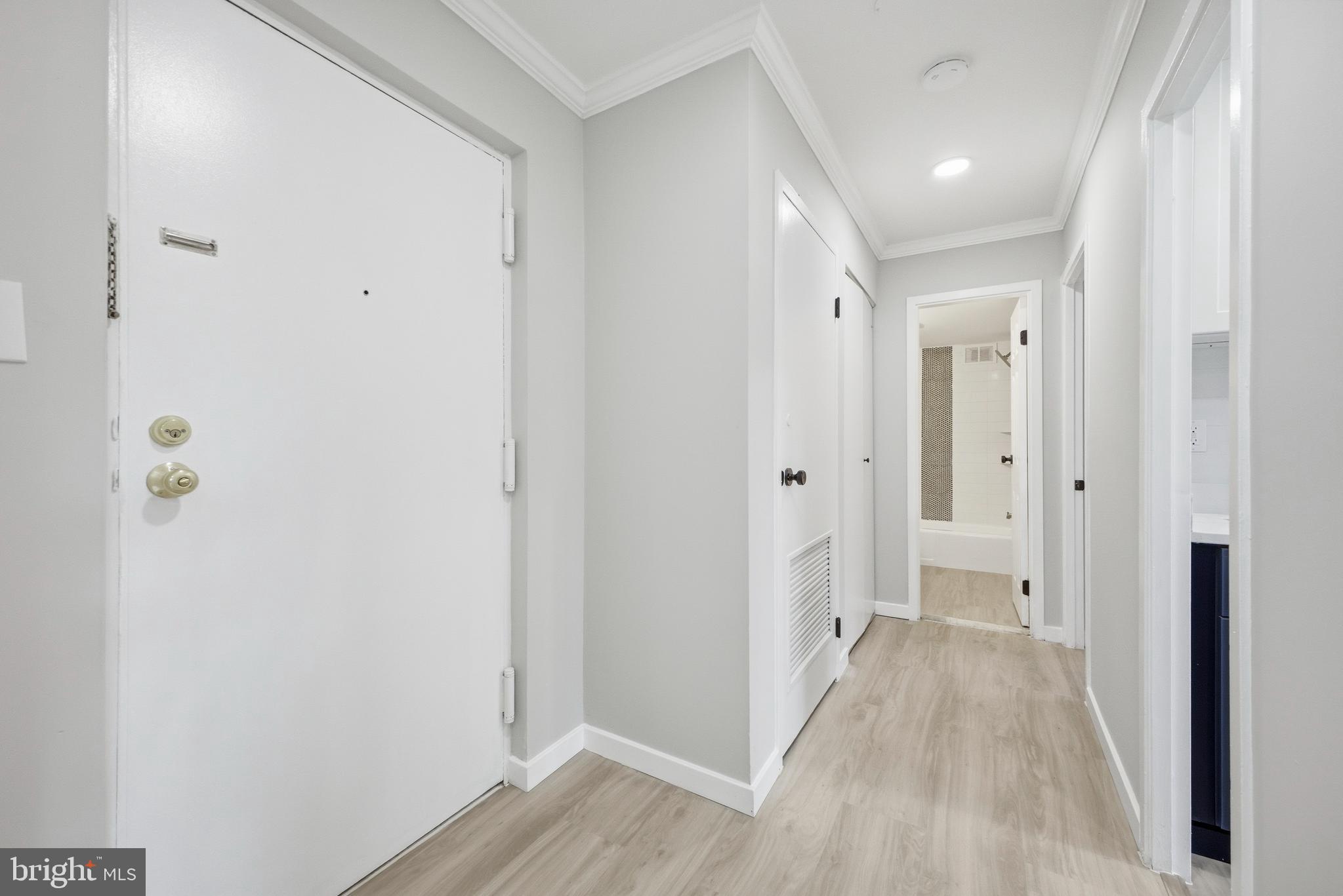 6001 ARLINGTON BOULEVARD 304