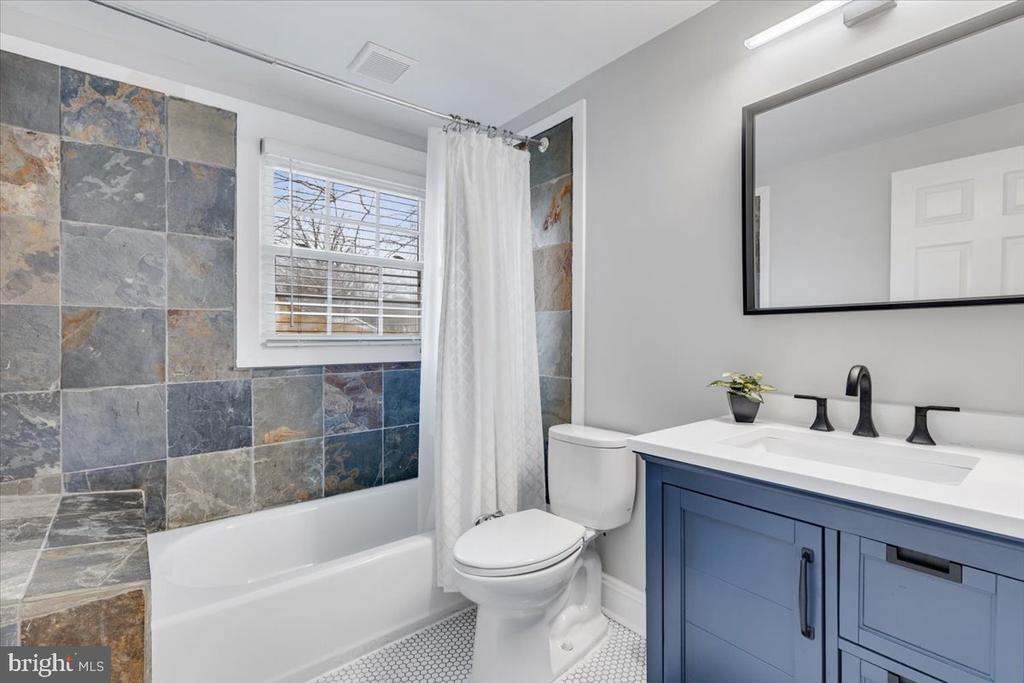 13113 MADONNA LANE