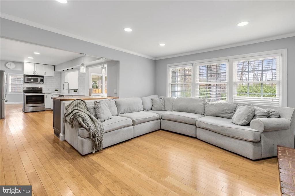 13113 MADONNA LANE