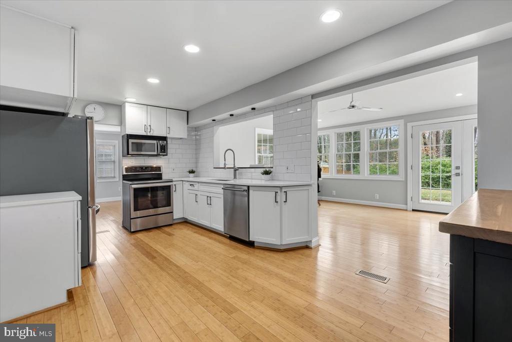 13113 MADONNA LANE