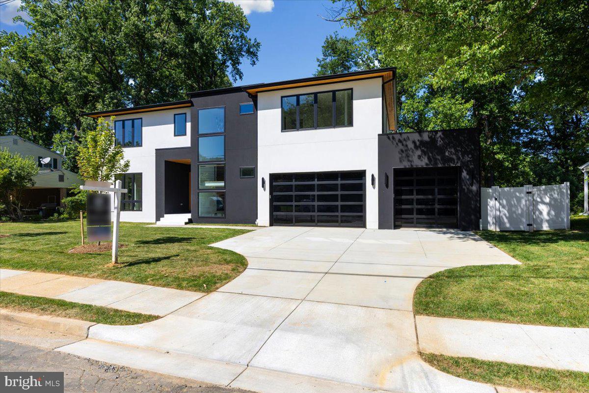 1002 AVERY COURT SW