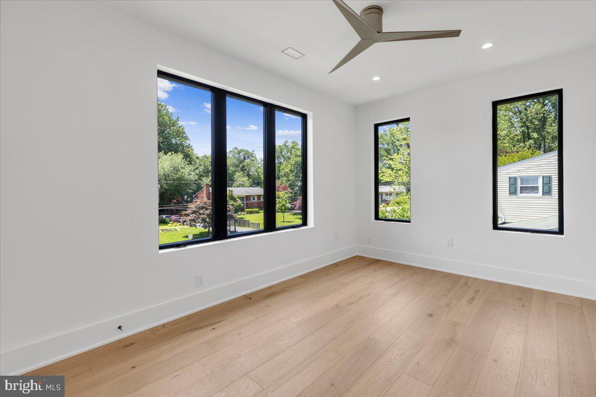 1002 AVERY COURT SW