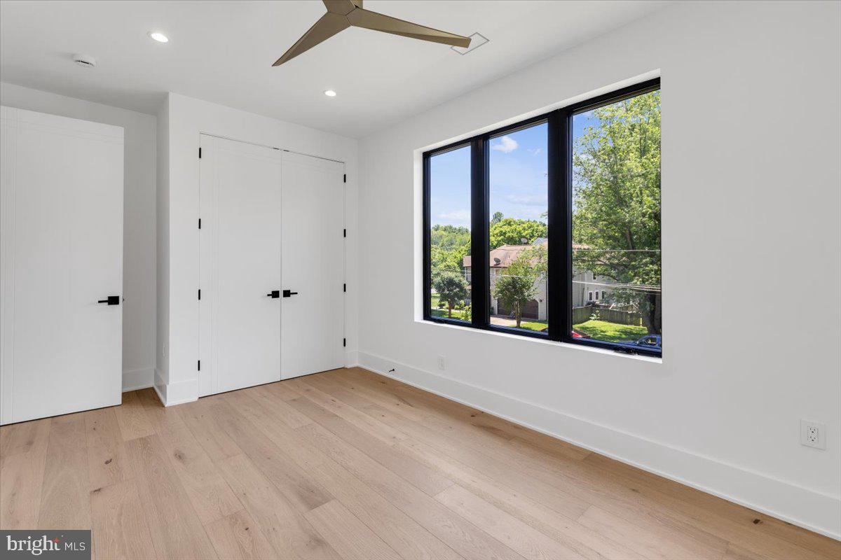 1002 AVERY COURT SW