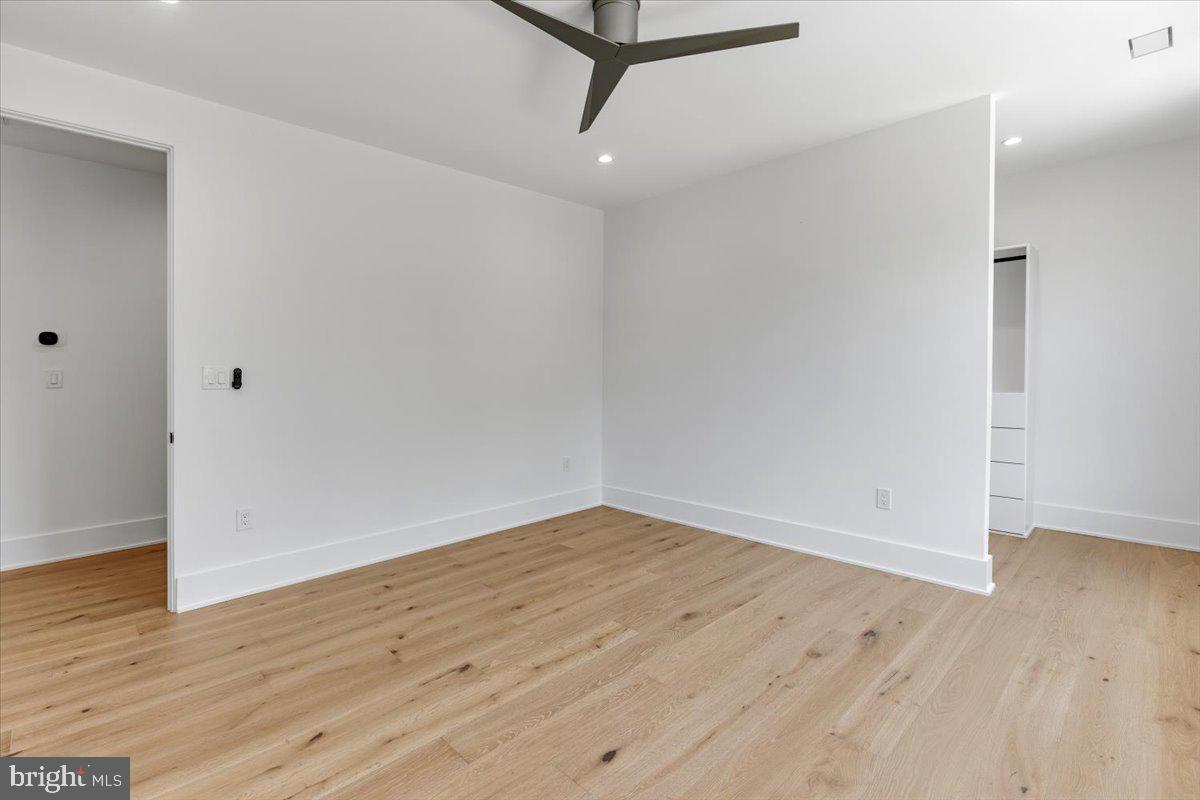 1002 AVERY COURT SW