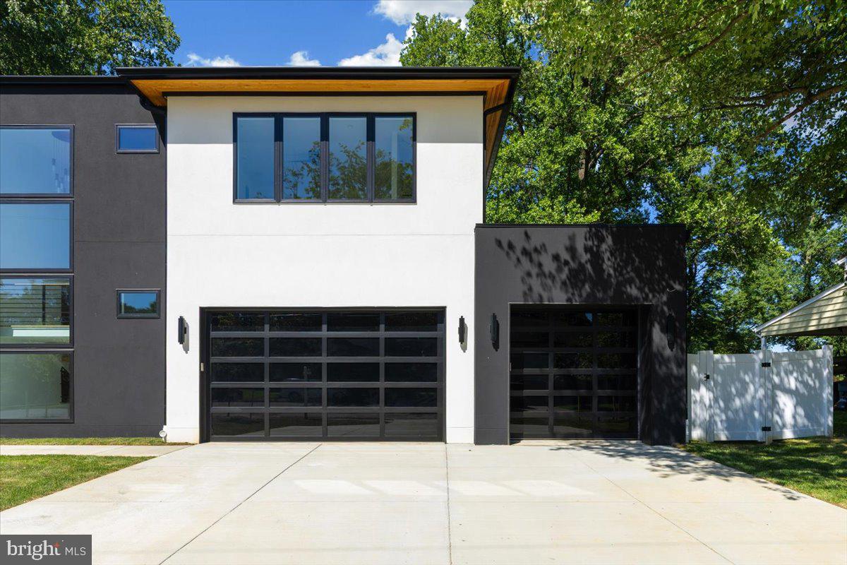 1002 AVERY COURT SW