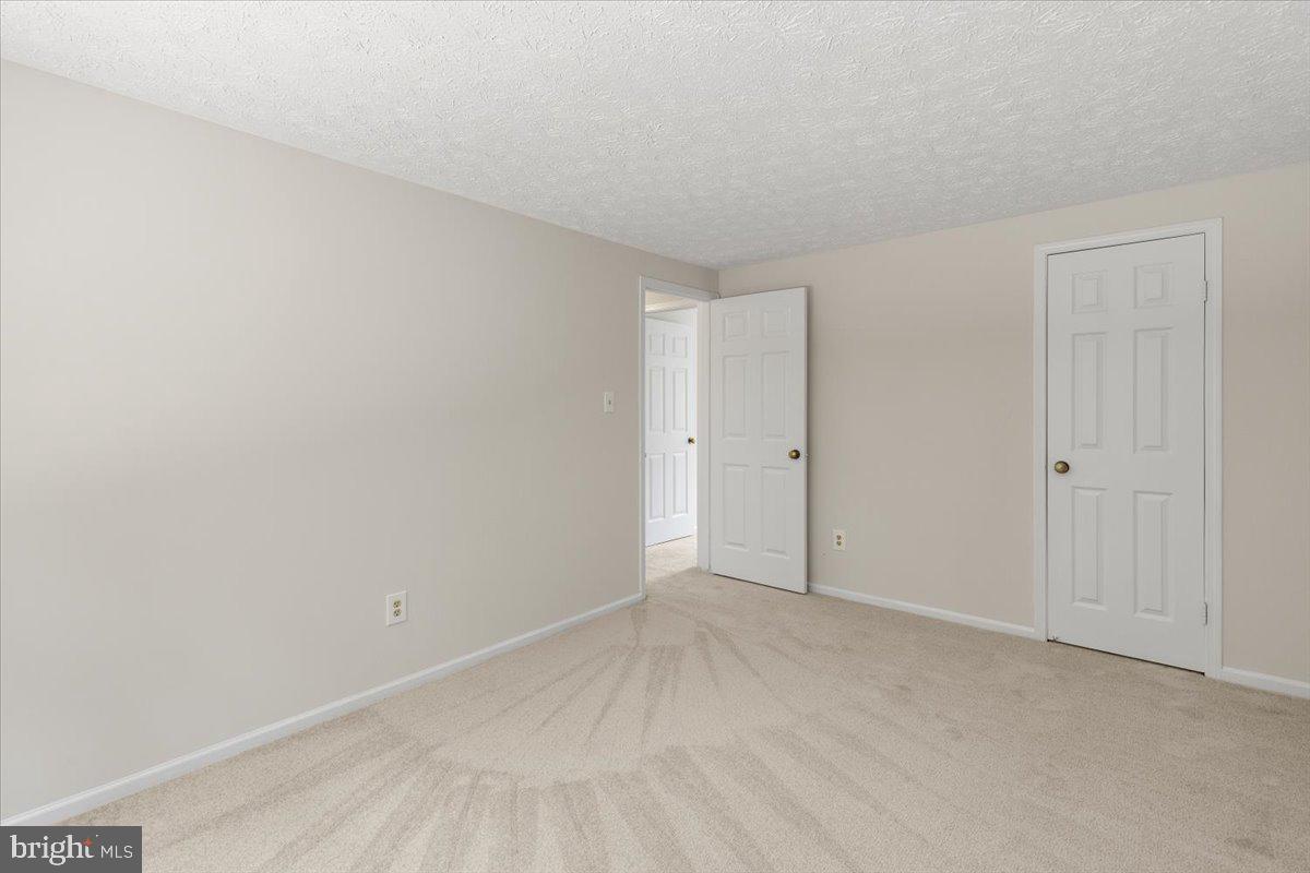 7805 ROUNDABOUT WAY