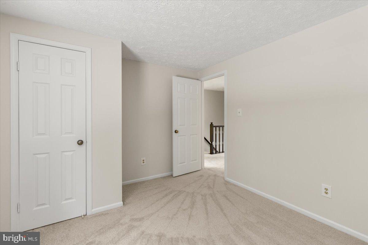 7805 ROUNDABOUT WAY