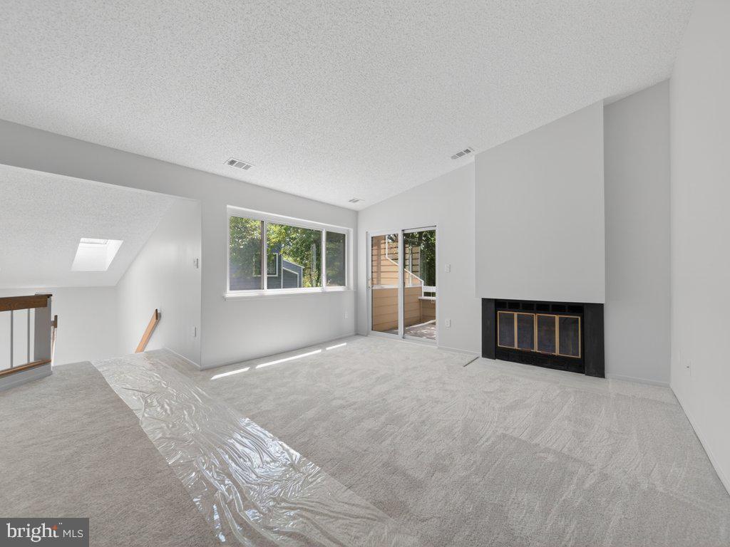 1917 VILLARIDGE DRIVE B